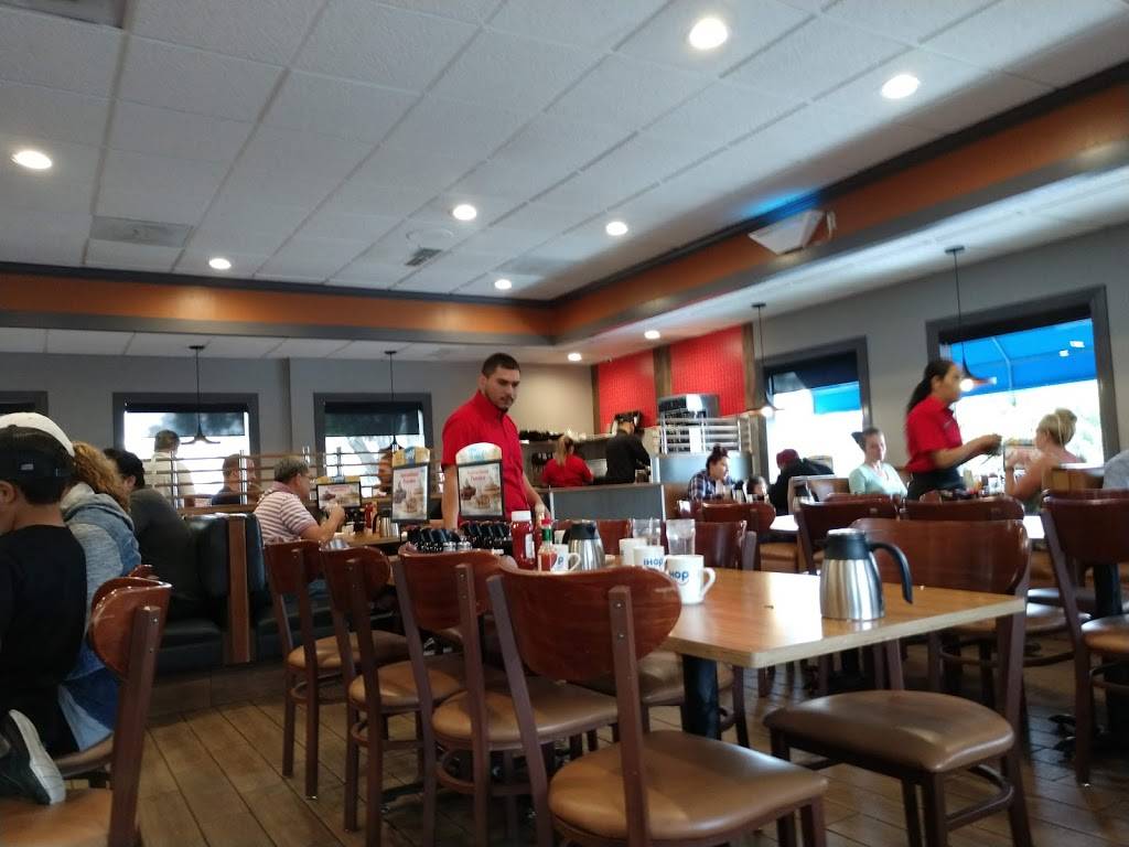 IHOP | restaurant | 1771 S Victoria Ave, Ventura, CA 93003, USA | 8056508002 OR +1 805-650-8002
