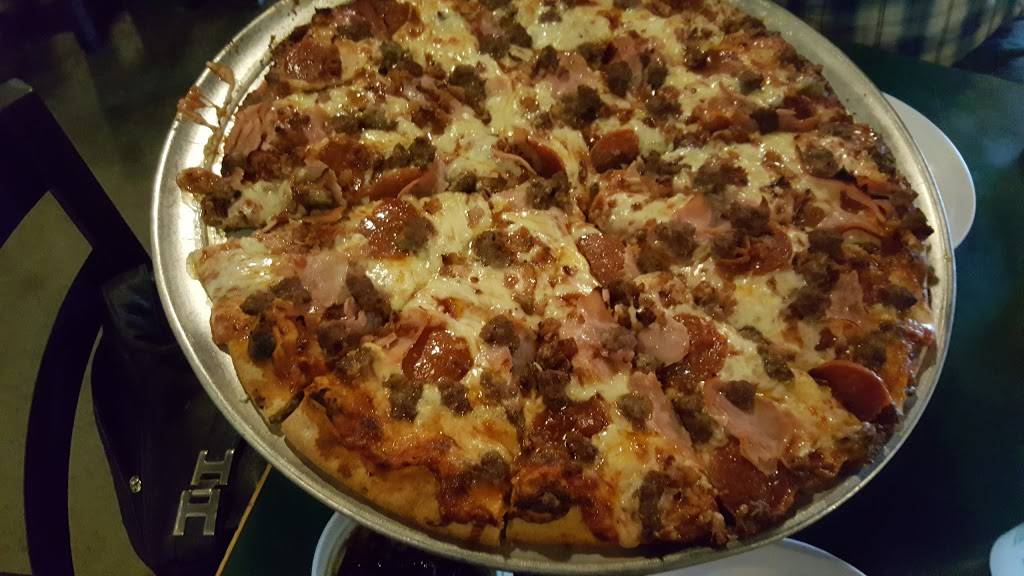 Shakespeares Pizza - West | restaurant | 3304 W Broadway Business Park Ct, Columbia, MO 65203, USA | 5734471202 OR +1 573-447-1202