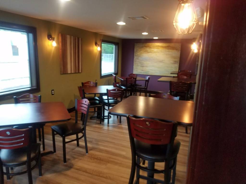 Up Down Eatery and Coffeehouse | restaurant | 2215 US-45, Columbus, MS 39705, USA | 6625701526 OR +1 662-570-1526