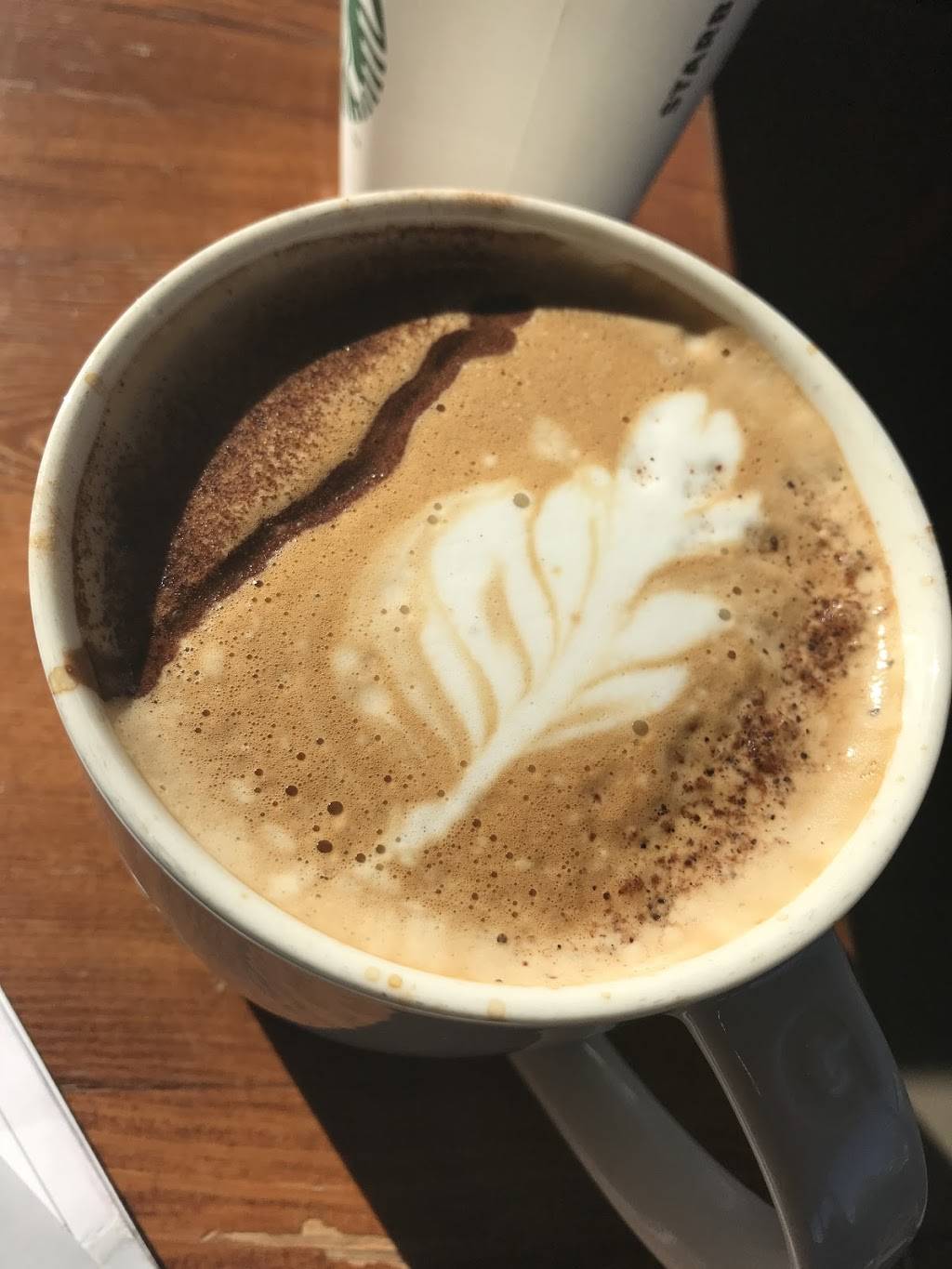 Starbucks | cafe | 3925 E Southport Rd, Indianapolis, IN 46237, USA | 3178891537 OR +1 317-889-1537