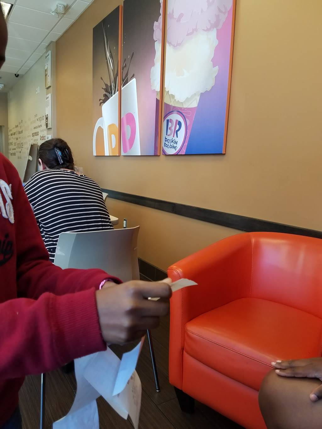 Dunkin | bakery | 7003 Taft St, Hollywood, FL 33024, USA | 9549611999 OR +1 954-961-1999