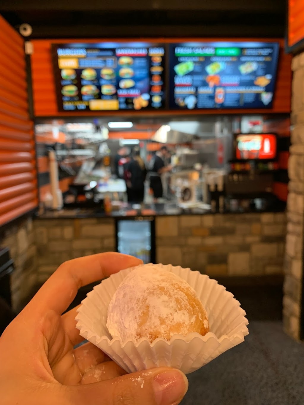 11/11 Burgers & Fries Novi | restaurant | 39601 Grand River Ave, Novi, MI 48375, USA | 2488121111 OR +1 248-812-1111