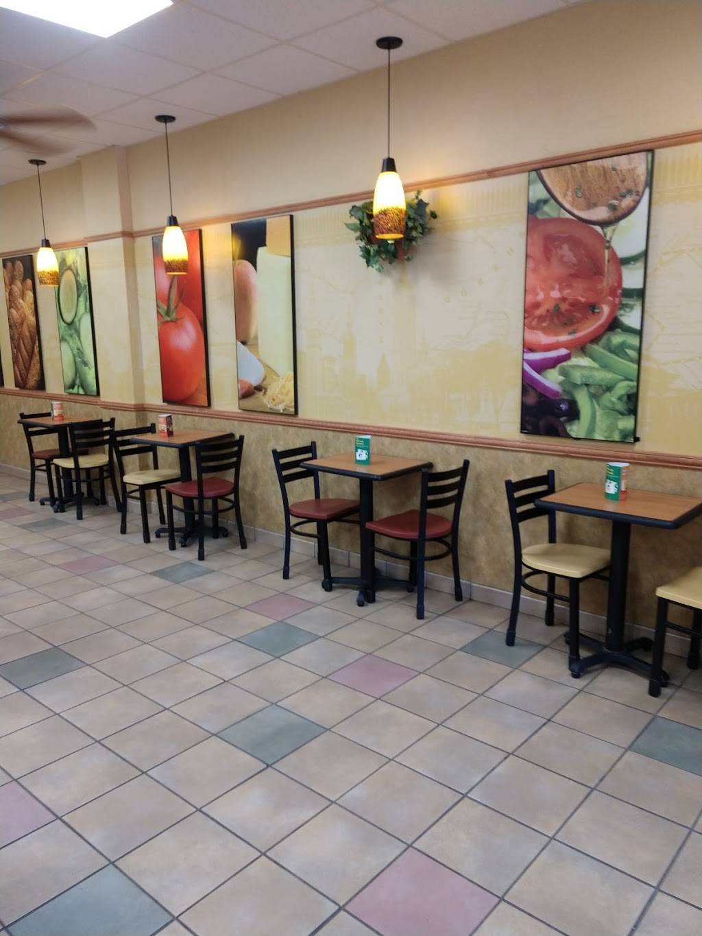 Subway | restaurant | 1309 Gold Star Hwy, Groton, CT 06340, USA | 8604058030 OR +1 860-405-8030
