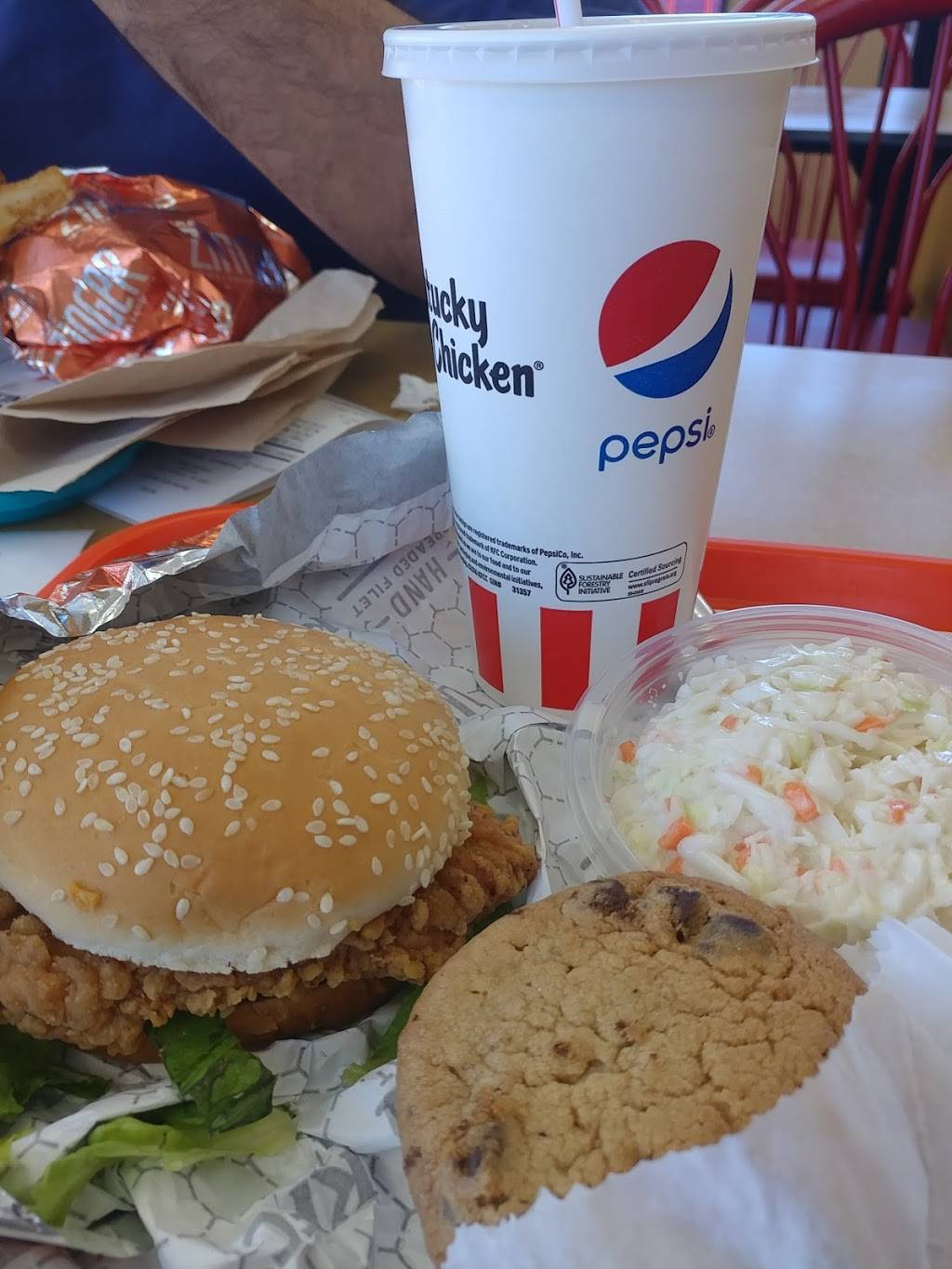 KFC | restaurant | 3530 W Victory Blvd, Burbank, CA 91505, USA | 8188453650 OR +1 818-845-3650