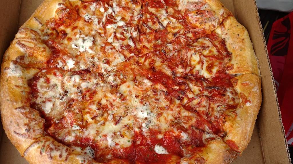 Krustys Pizza | restaurant | 1310 Kildare Rd, Windsor, ON N8Y 3H9, Canada | 5199151300 OR +1 519-915-1300