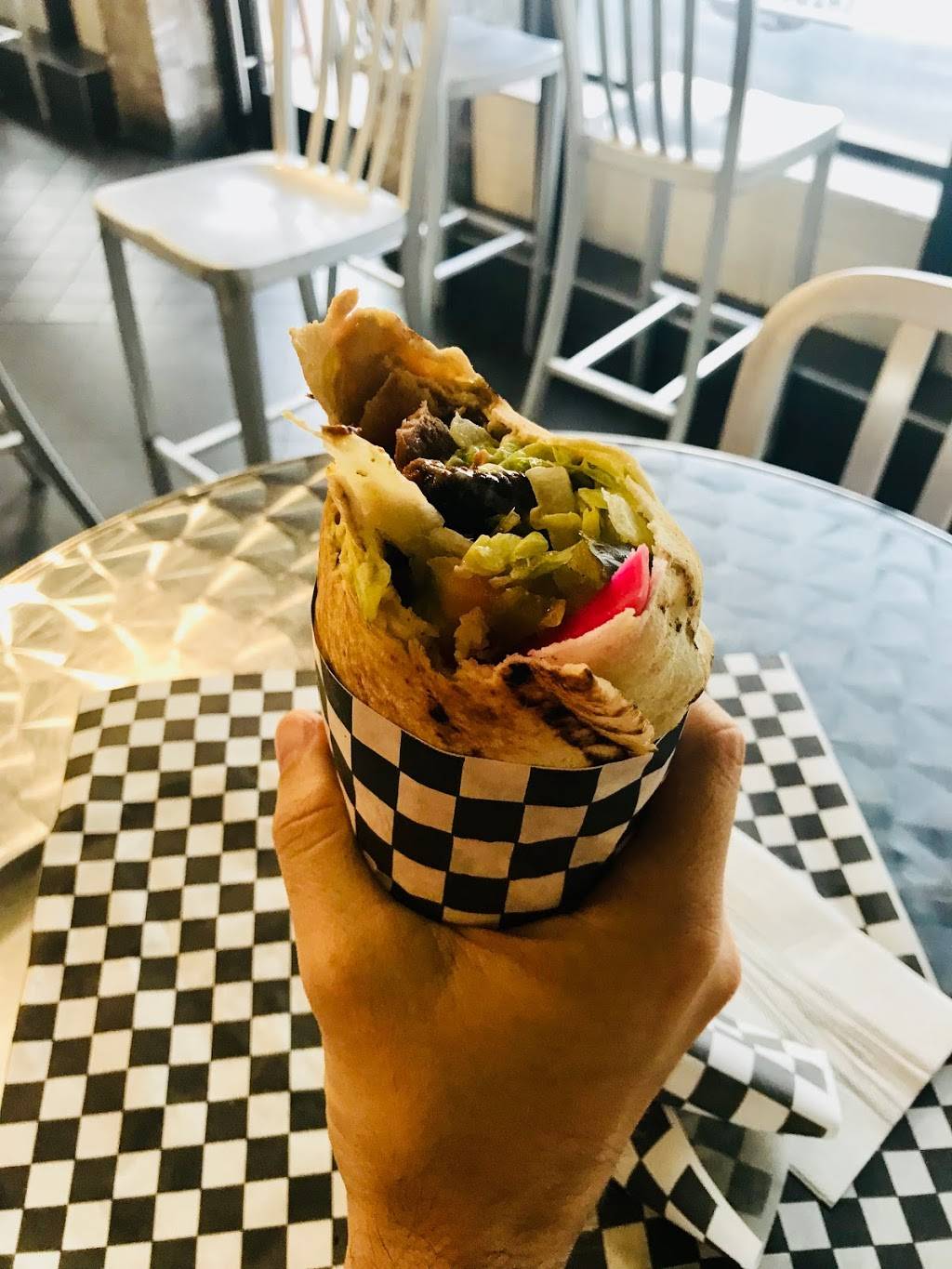 Shawarma Grill Xpress | restaurant | 812 The Queensway, Etobicoke, ON M8Z 1P6, Canada | 4162555222 OR +1 416-255-5222