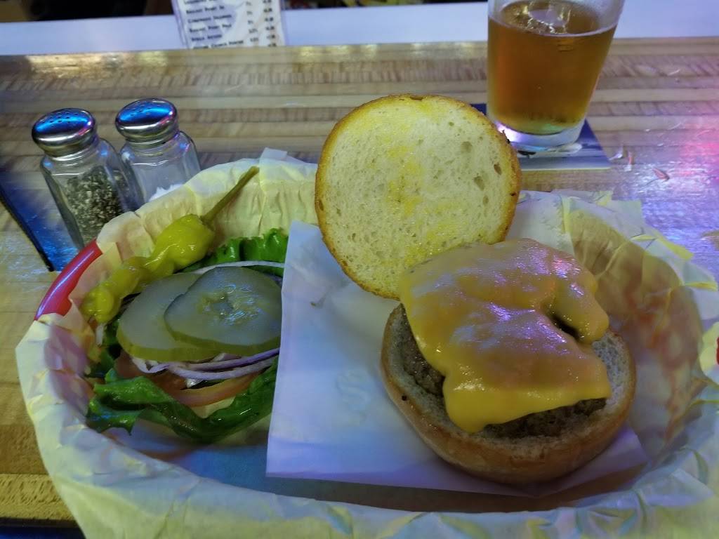 Dannys Palm Bar & Grill | restaurant | 965 Orange Ave, Coronado, CA 92118, USA | 6194353171 OR +1 619-435-3171