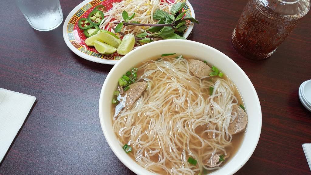 Pho King | restaurant | 210 Needmore Rd suit G, Clarksville, TN 37040, USA | 9318962222 OR +1 931-896-2222
