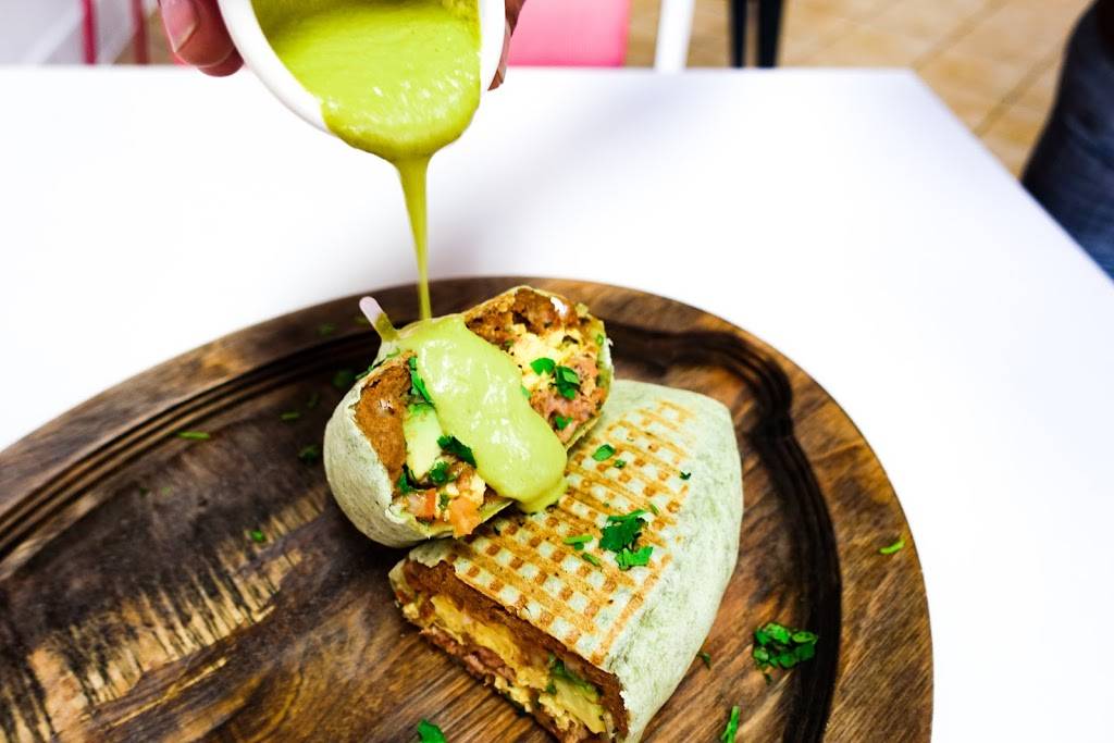 L. A. Chankla | restaurant | 5354 Wilshire Blvd, Los Angeles, CA 90036, USA | 3239368337 OR +1 323-936-8337