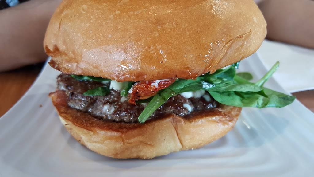 Liberty Burger Richardson | restaurant | 3617 Shire Blvd, Richardson, TX 75082, USA | 4698637111 OR +1 469-863-7111