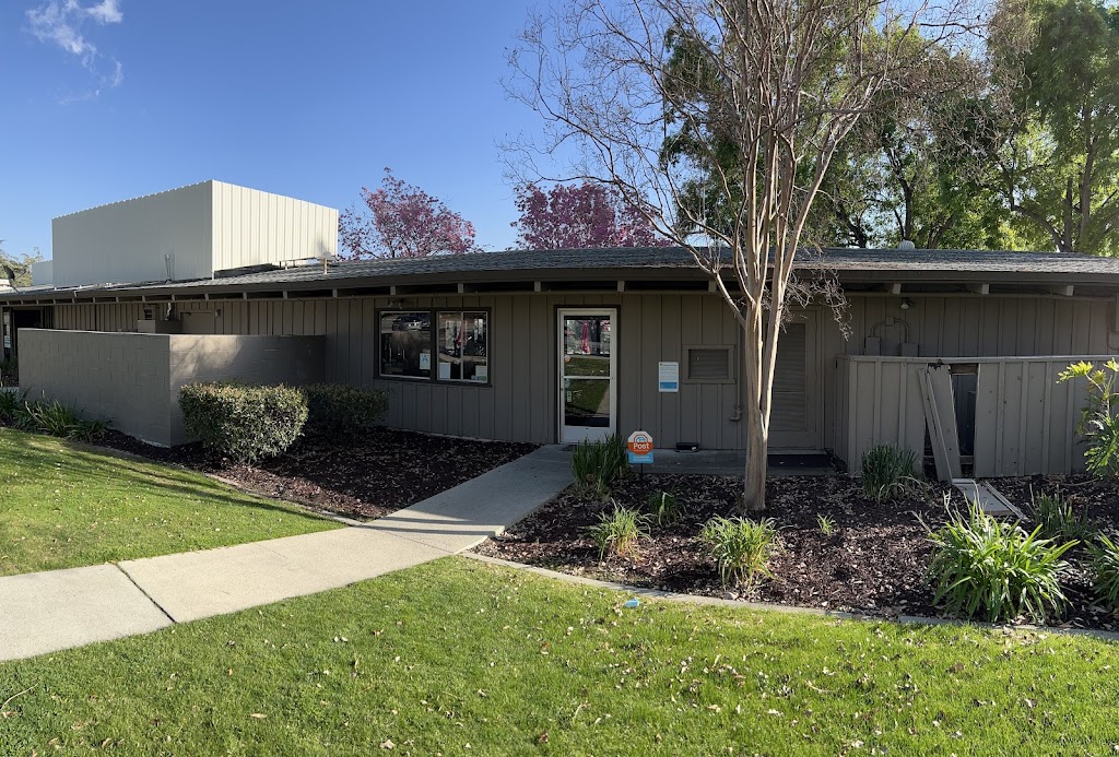 10th hole bar & grill | restaurant | 1456 E Mendocino St Suite b, Altadena, CA 91001, USA | 6267973821 OR +1 626-797-3821