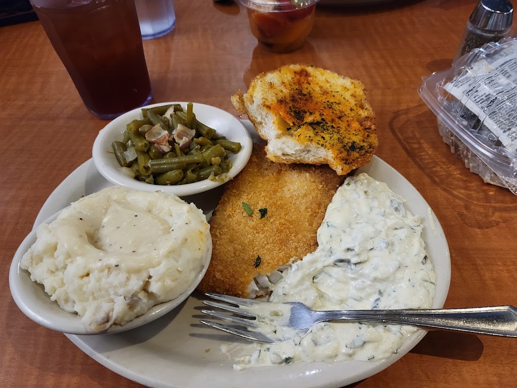 Lubys | restaurant | 710 W Calton Rd, Laredo, TX 78041, USA | 9567223397 OR +1 956-722-3397