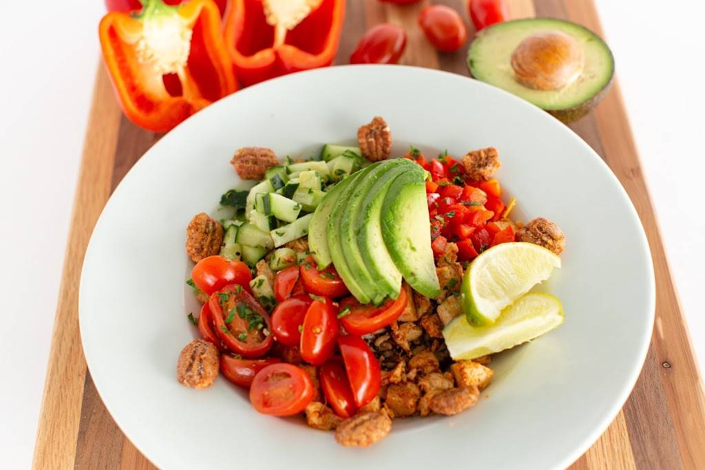 Coolgreens - Campus Corner | restaurant | 765 Asp Ave #100, Norman, OK 73069, USA | 4057013607 OR +1 405-701-3607