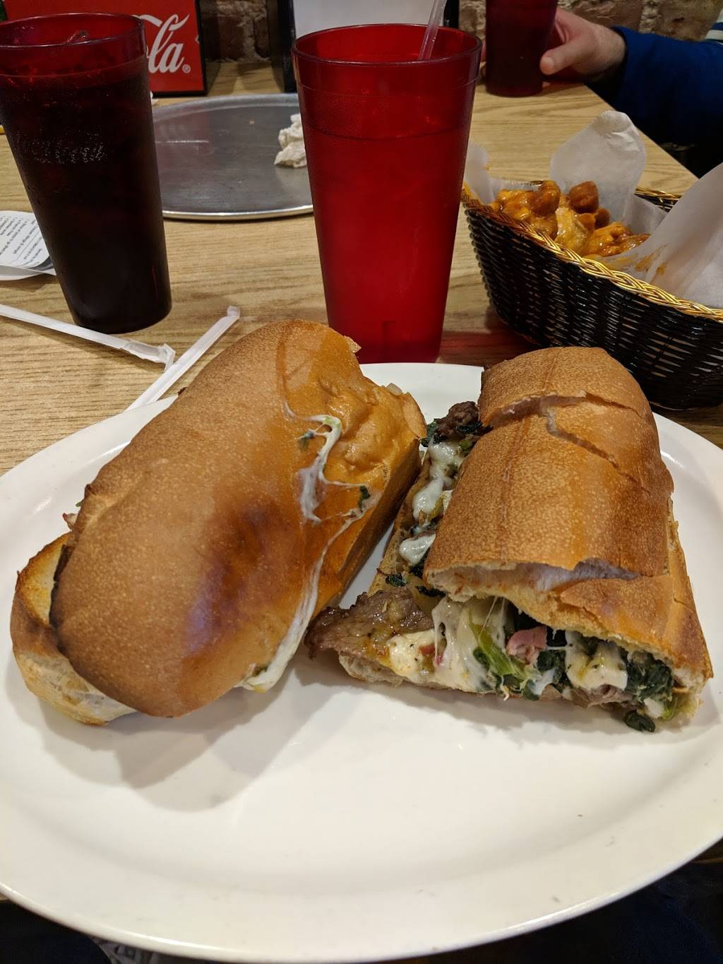 Jonnys Pizza | restaurant | 100 Genesee St, Utica, NY 13502, USA | 3155074577 OR +1 315-507-4577