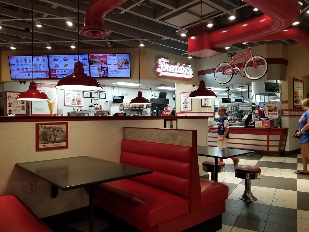 Freddys Frozen Custard & Steakburgers | restaurant | 20240 I-30, Benton, AR 72019, USA | 5017946668 OR +1 501-794-6668