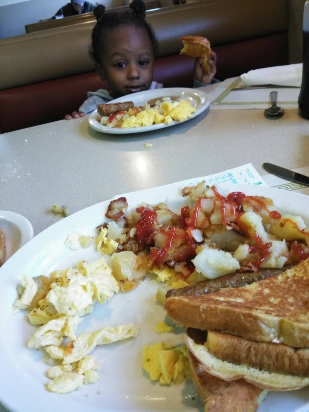 New Beginnings Restaurant | restaurant | 1506 Chicago Dr SW, Wyoming, MI 49509, USA | 6162433556 OR +1 616-243-3556