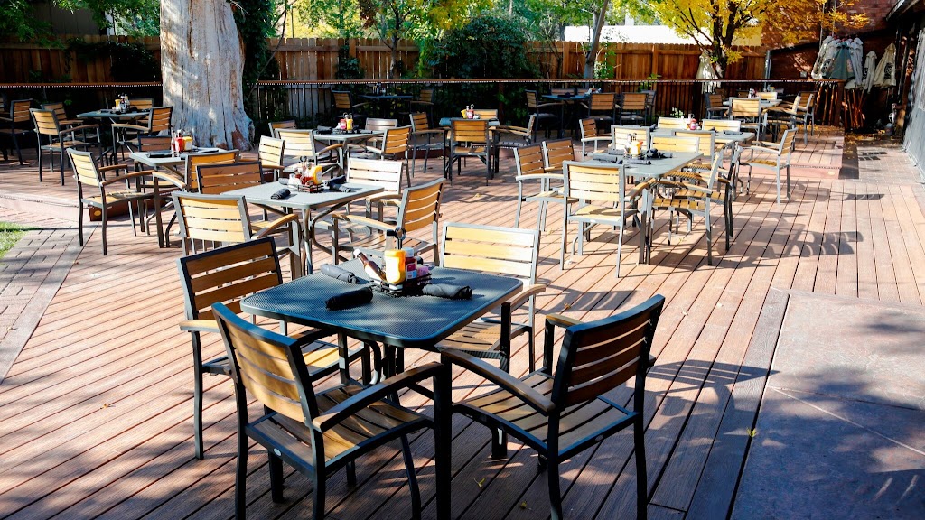 Ale House | restaurant | 2531 N 12th St, Grand Junction, CO 81501, USA | 9702427253 OR +1 970-242-7253