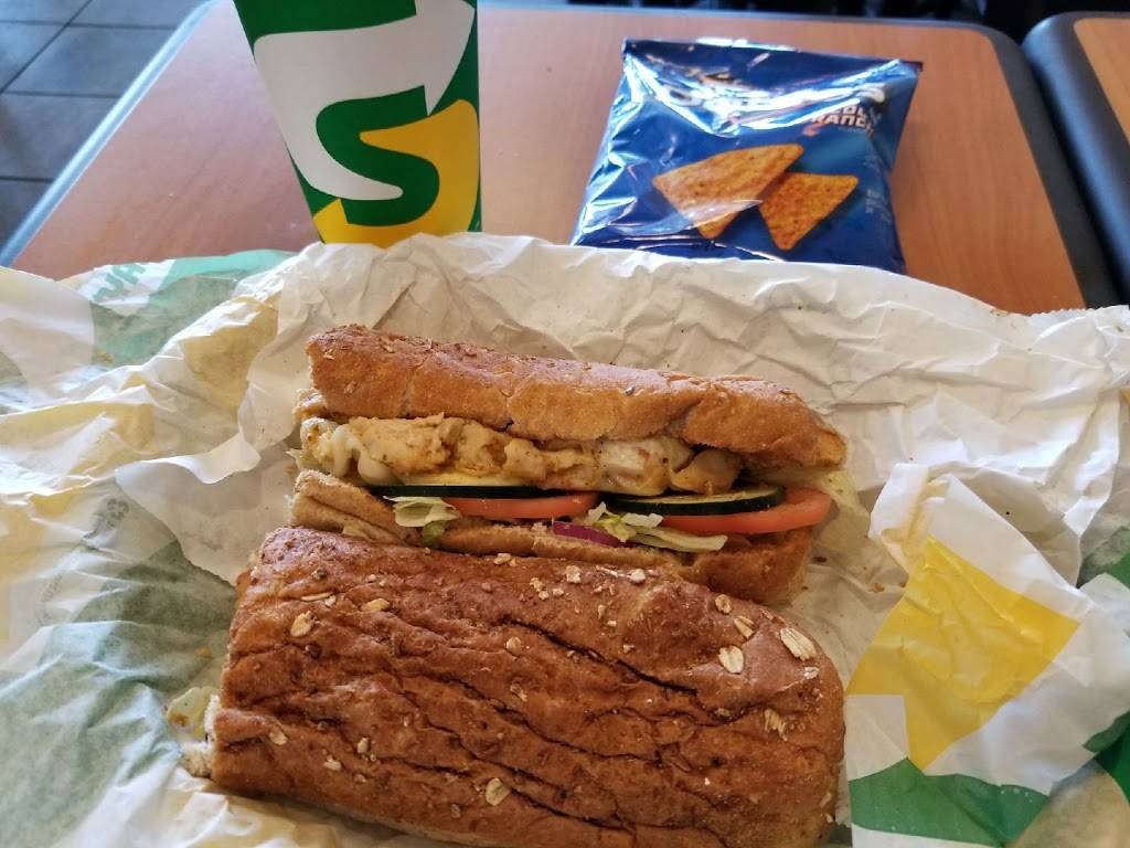 Subway Restaurants | restaurant | 3708, 562 W Holt Blvd, Ontario, CA 91762, USA | 9099885009 OR +1 909-988-5009