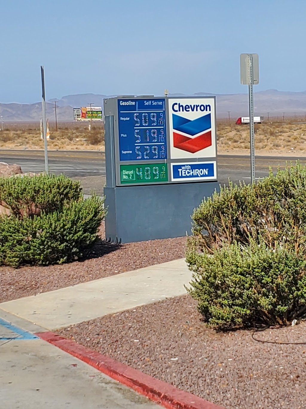 Baker Travel Plaza | cafe | 72922 Baker Blvd, Baker, CA 92309, USA | 7607331048 OR +1 760-733-1048