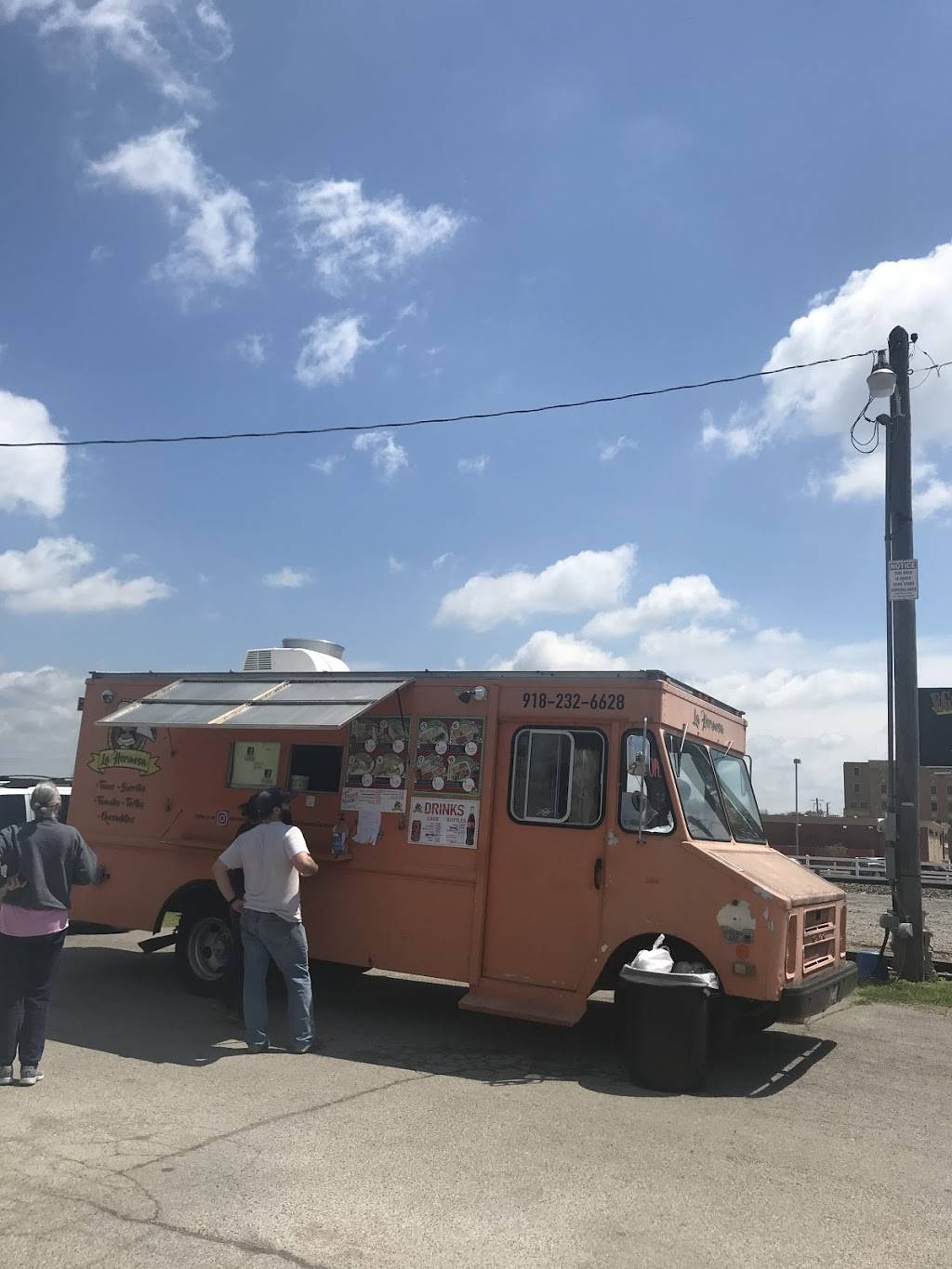 La Hermosa | restaurant | 714 W Will Rogers Blvd, Claremore, OK 74017, USA | 9182326628 OR +1 918-232-6628