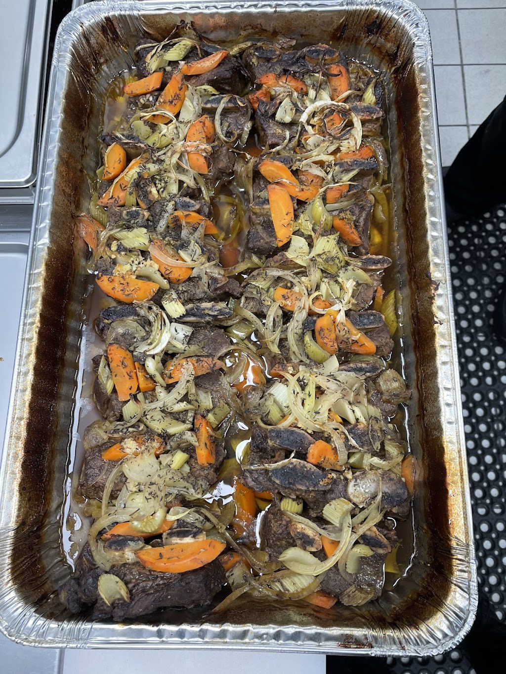 Nadias Soul Food | restaurant | 2 W 125th St, New York, NY 10027, USA | 6464905058 OR +1 646-490-5058