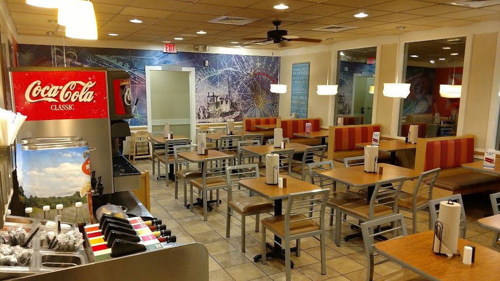 Captain Ds | restaurant | 1602 E Race Ave, Searcy, AR 72143, USA | 5012687708 OR +1 501-268-7708