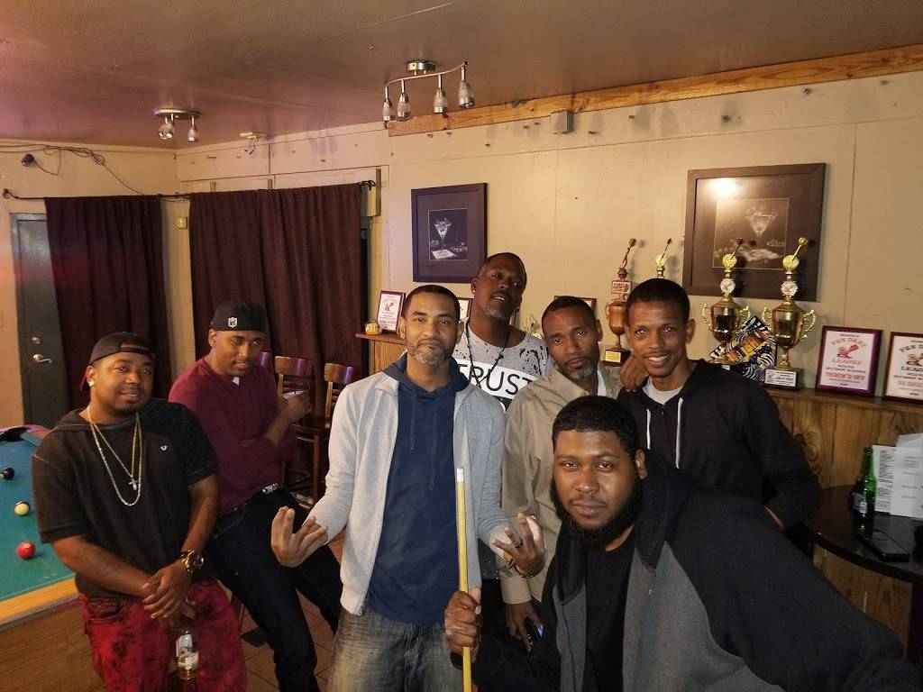 Perrys Sports Bar and Grill | restaurant | 5252 Veterans Memorial Blvd, Metairie, LA 70006, USA | 5044569234 OR +1 504-456-9234