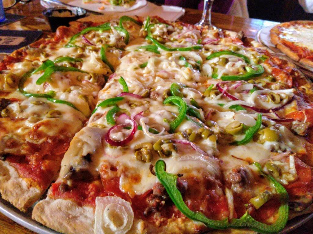 Wheel House | restaurant | E1209 County Q, Waupaca, WI 54981, USA | 7152588289 OR +1 715-258-8289