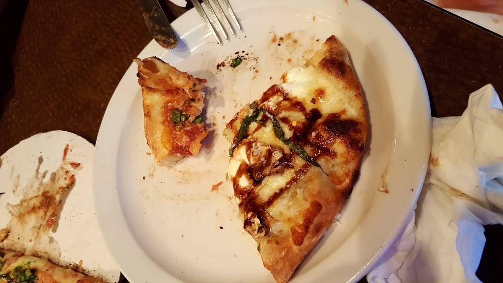 Pizza Nostalgia | meal takeaway | 57889 Van Dyke Ave, Washington, MI 48094, USA | 5862071097 OR +1 586-207-1097