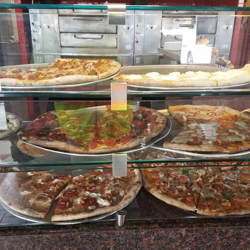 Vinnis Pizzarama | restaurant | 1025 Hamburg Turnpike, Wayne, NJ 07470, USA | 9736281510 OR +1 973-628-1510