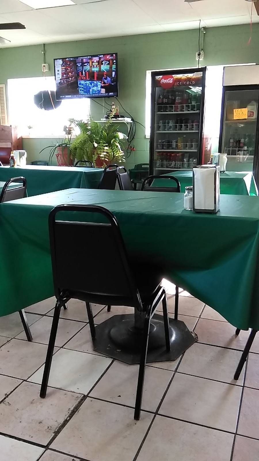 Las güeras Restaurant | restaurant | 3334 Irving Blvd, Dallas, TX 75247, USA | 2146780371 OR +1 214-678-0371