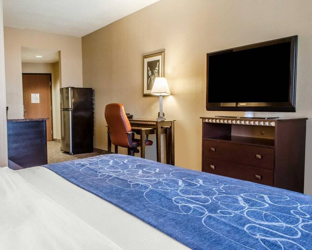 Comfort Suites | restaurant | 120 Plaza Dr, Bloomsburg, PA 17815, USA | 5703879100 OR +1 570-387-9100