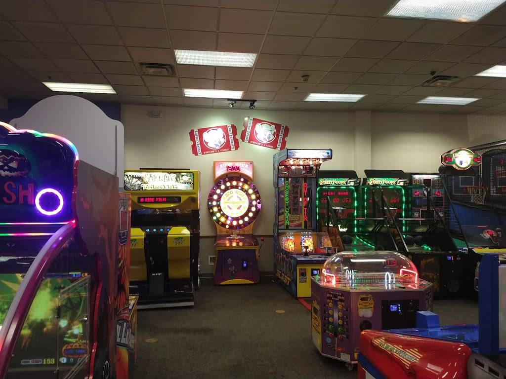 Chuck E. Cheese | restaurant | 720 S County Center Way, St. Louis, MO 63129, USA | 3144870101 OR +1 314-487-0101