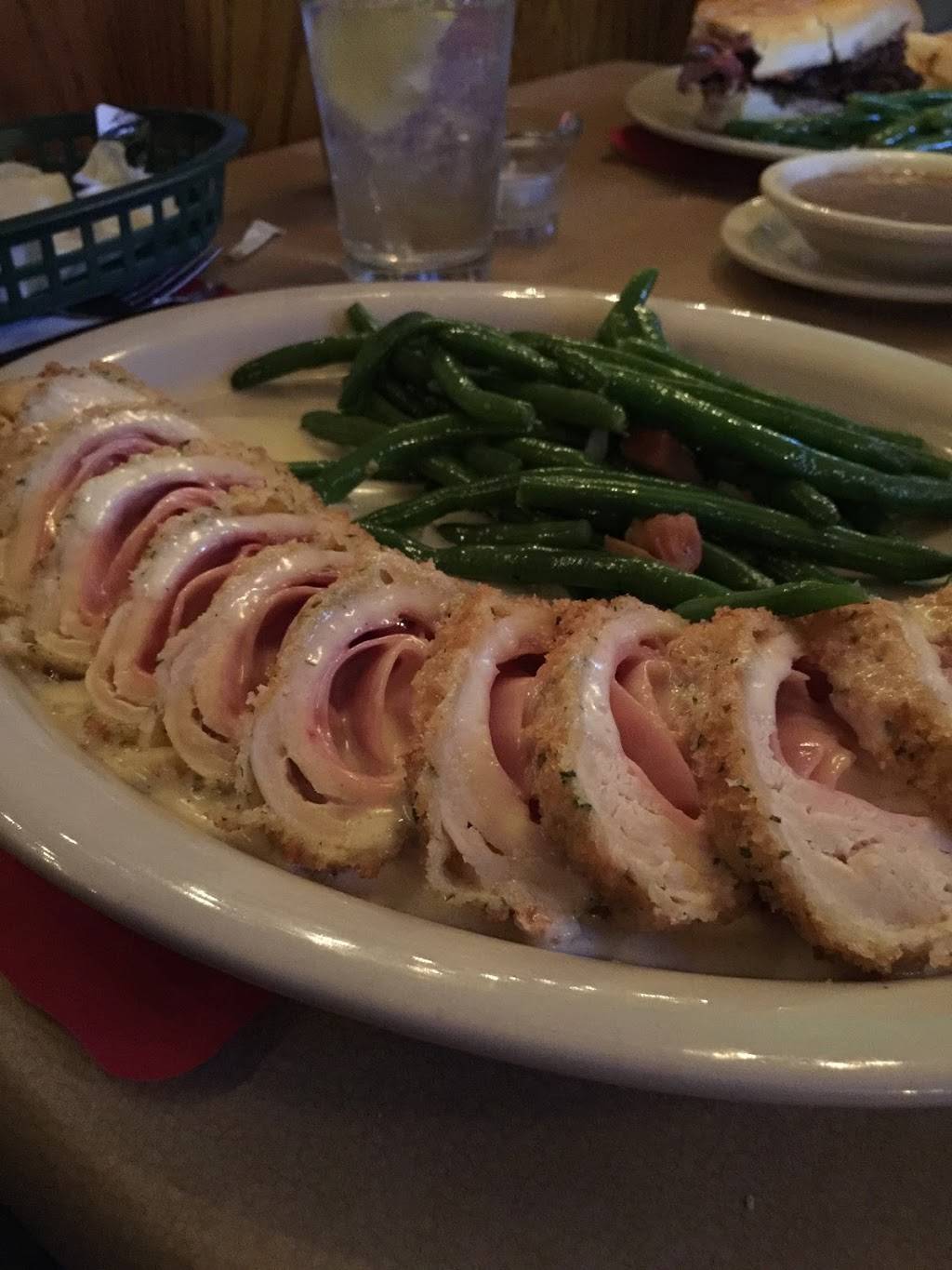 Curleys Corner | restaurant | 84 Orange Ave, Suffern, NY 10901, USA | 8455472487 OR +1 845-547-2487