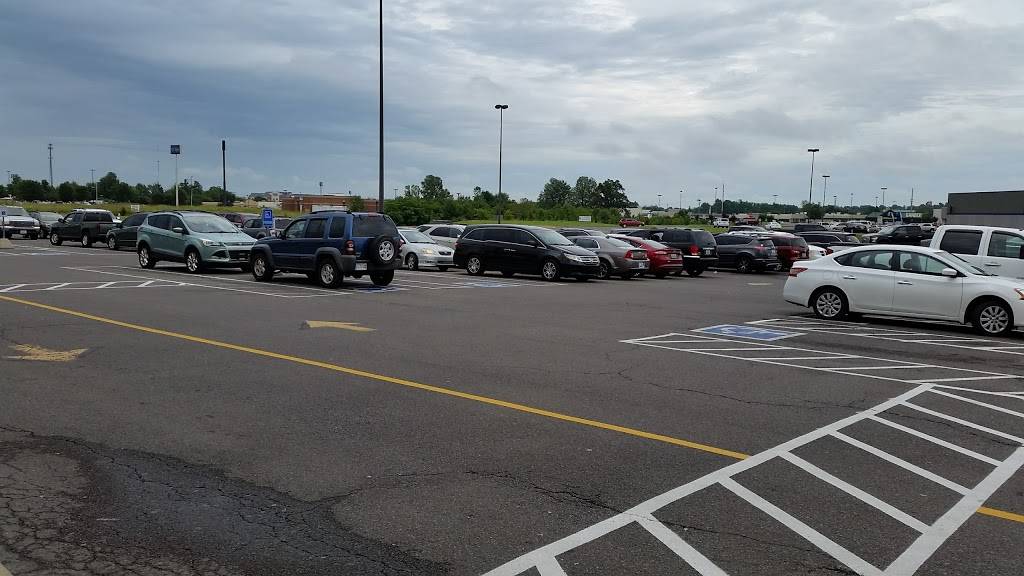 Cinemark Paducah | meal takeaway | Kentucky Oaks Mall, 5159 Hinkleville Rd, Paducah, KY 42001, USA | 2704449588 OR +1 270-444-9588