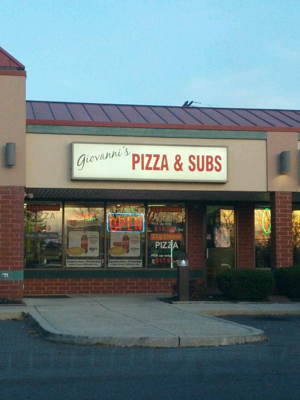 Giovannis Pizza | restaurant | 1027 N Mountain Rd, Harrisburg, PA 17112, USA | 7175408130 OR +1 717-540-8130