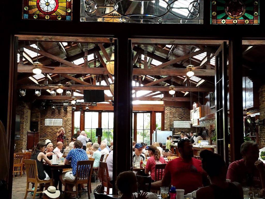 Apple Annies | restaurant | 130 E Government St, Pensacola, FL 32502, USA | 8504346211 OR +1 850-434-6211