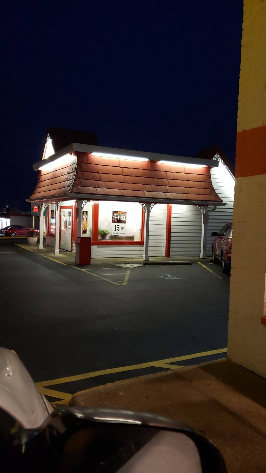 Lees Famous Recipe Chicken | restaurant | 604 S Breiel Blvd, Middletown, OH 45044, USA | 5134240264 OR +1 513-424-0264