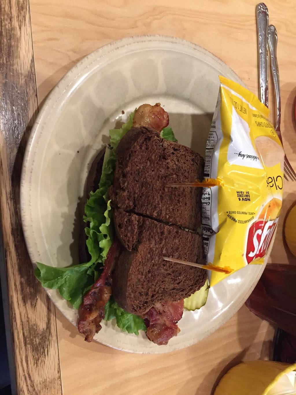 English Muffin | restaurant | 1989 Plainfield Pike, Johnston, RI 02919, USA | 4019436100 OR +1 401-943-6100