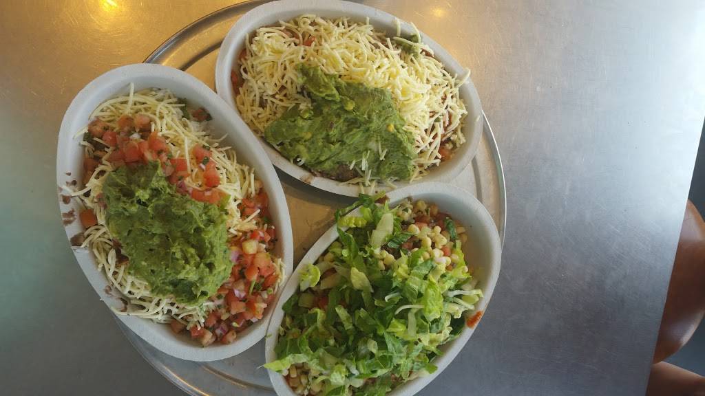 Chipotle Mexican Grill | restaurant | 3219 Watkins Rd Ste 100, Durham, NC 27707, USA | 9194015469 OR +1 919-401-5469