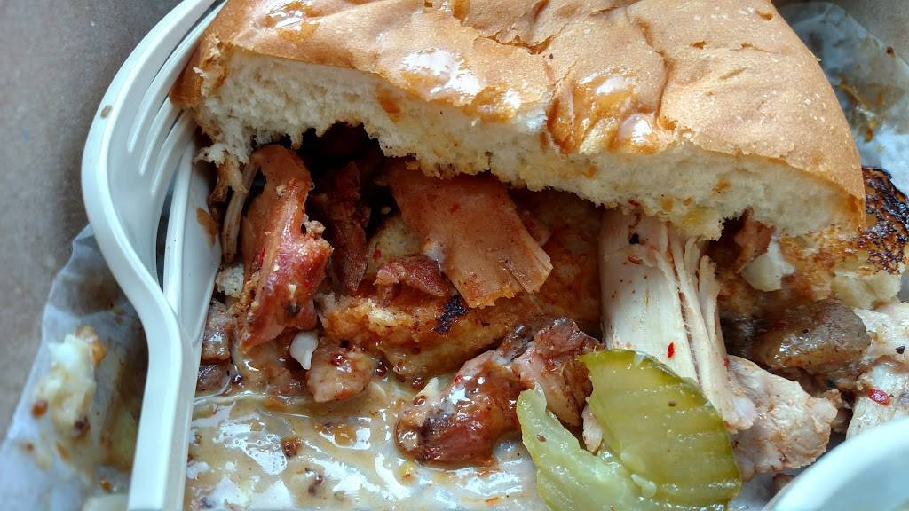 Two Scotts Barbecue | restaurant | 536 Leonard St NW, Grand Rapids, MI 49504, USA | 6166086756 OR +1 616-608-6756