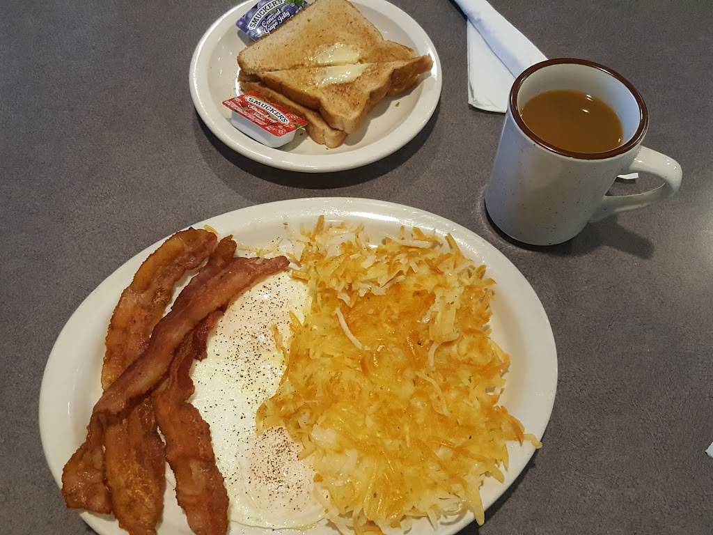 Liberty Family Restaurant | restaurant | 1131 Shooting Park Rd, Peru, IL 61354, USA | 8152243240 OR +1 815-224-3240