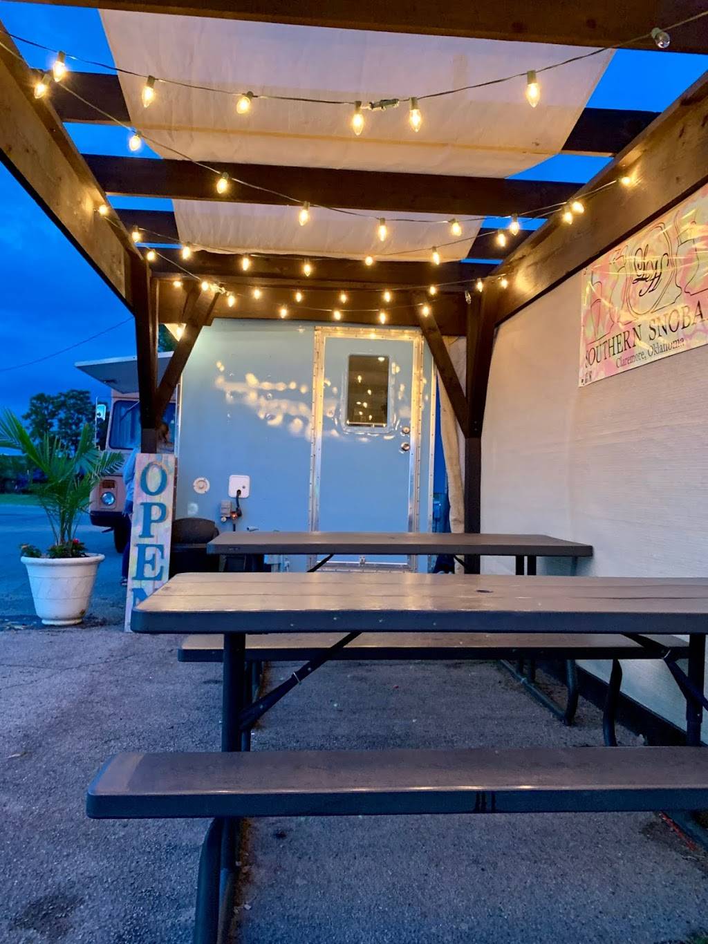 LH Southern Snoballs | restaurant | 714 W Will Rogers Blvd, Claremore, OK 74017, USA | 9182600487 OR +1 918-260-0487