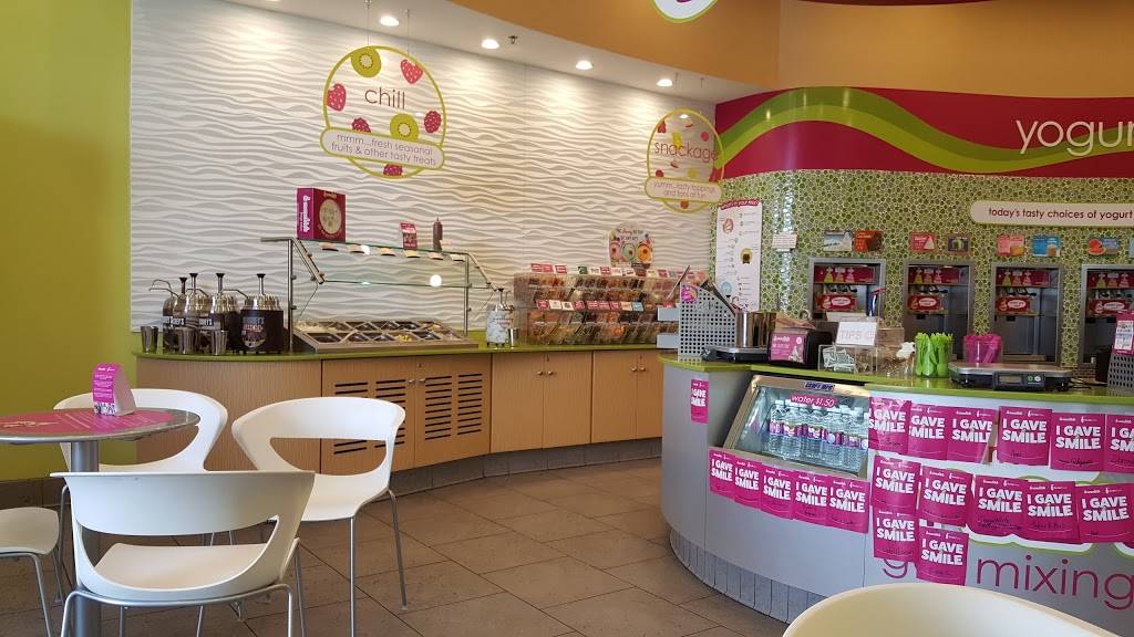 Menchies Frozen Yogurt | bakery | 3155 Ann Arbor-Saline Rd Ste B, Ann Arbor, MI 48103, USA | 7342221125 OR +1 734-222-1125