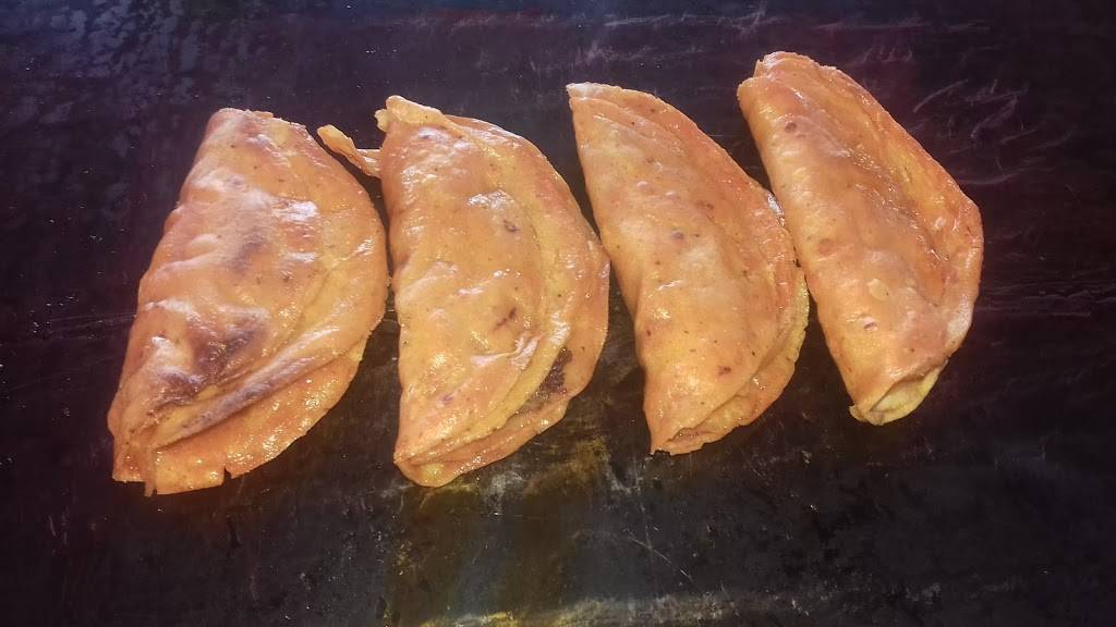 Birriería "El Moreno" | restaurant | Bosques Tropicales, Natura Seccion Bosques, Tijuana, B.C., Mexico | 0446645179580 OR +52 1 664 517 9580