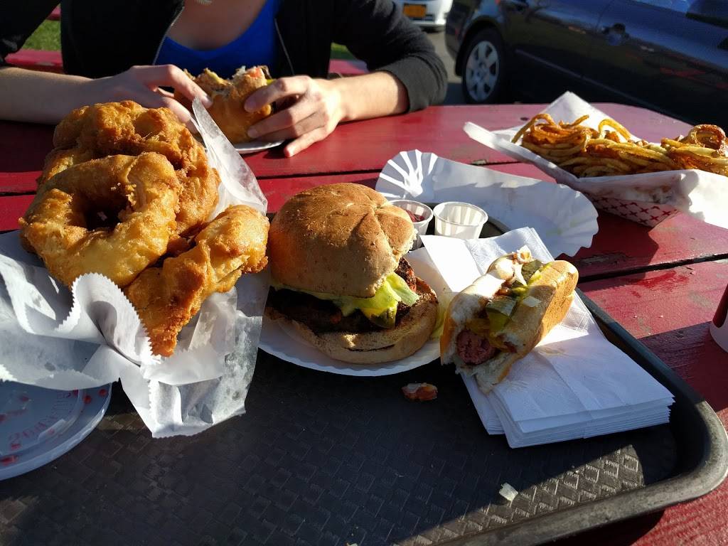 Louies Foot Long Hot Dogs | restaurant | 69 Grand Island Blvd, Tonawanda, NY 14150, USA | 7168779701 OR +1 716-877-9701