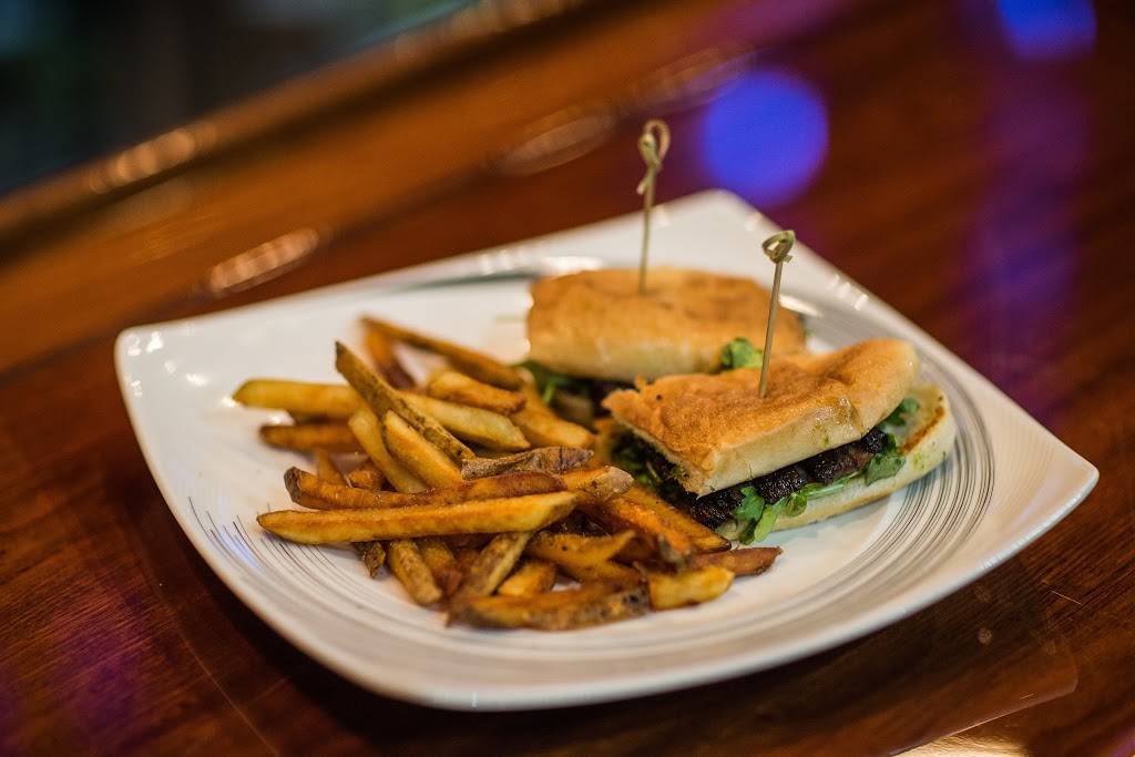 201 SEAFOOD RESTAURANT AND TAPAS LOUNGE | night club | 201 James B Blackburn Dr, Savannah, GA 31408, USA | 9129881281 OR +1 912-988-1281