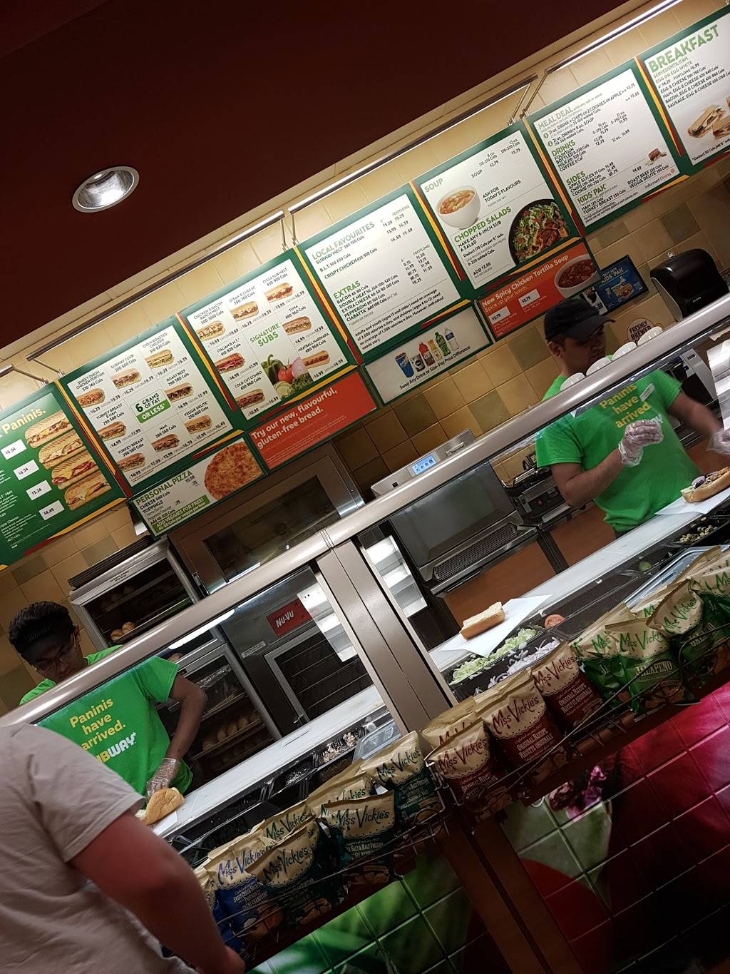 Subway | restaurant | Simcoe Plaza, 307 Blake St, Barrie, ON L4M 1K7, Canada | 7055035001 OR +1 705-503-5001