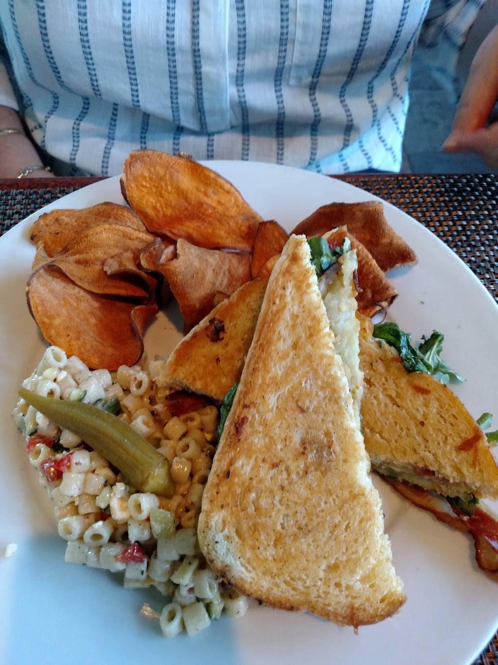 Rivertown Bistro | restaurant | 1111 3rd Ave, Conway, SC 29526, USA | 8432483733 OR +1 843-248-3733