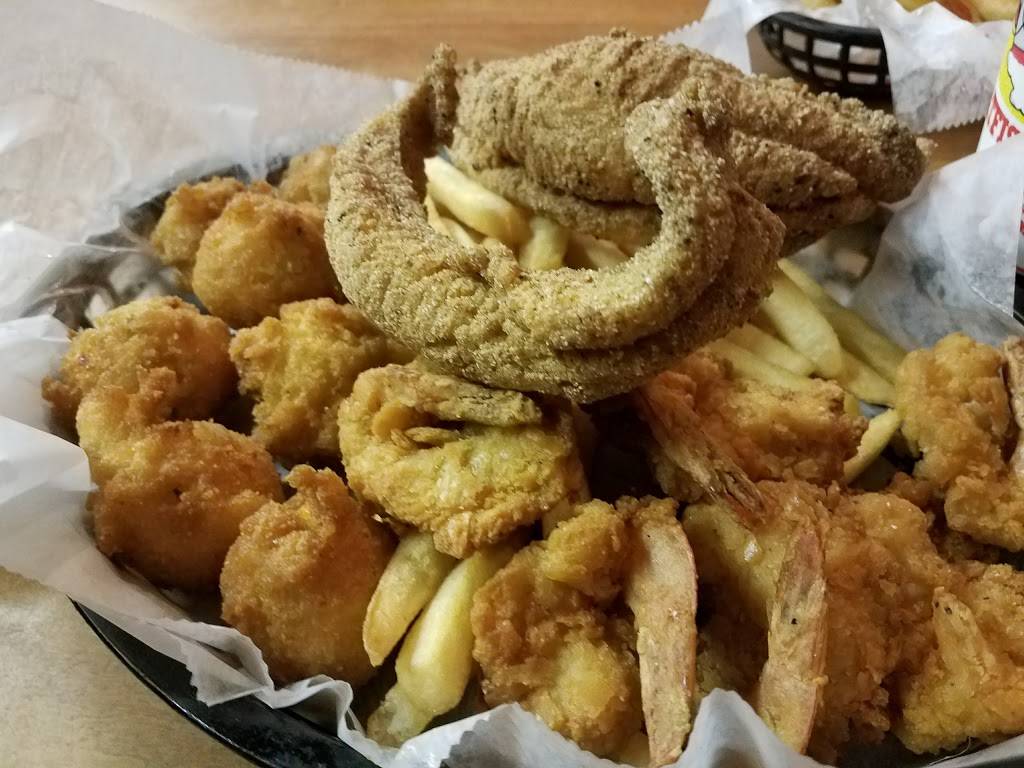 A & Js Catfish Station | restaurant | 5950 Knight Arnold Rd Ext, Memphis, TN 38115, USA | 9017950300 OR +1 901-795-0300